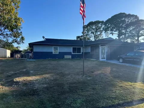 538 NW Placid Ave, Port Saint Lucie, FL 34983