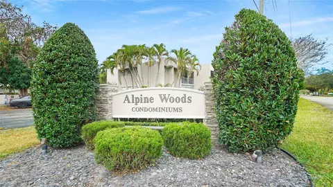 8524 Old Country Mnr #106, Davie, FL 33328