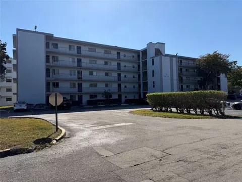 8620 N Sherman Cir #204, Miramar, FL 33025