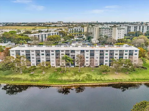 2236 N Cypress Bend Dr #107, Pompano Beach, FL 33069