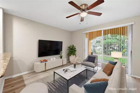 2827 SW 83rd Ter #102, Miramar, FL 33025