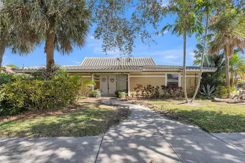 1698 SW 7th Ct, Boca Raton, FL 33486