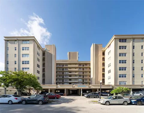 1811 Jefferson St #304, Hollywood, FL 33020