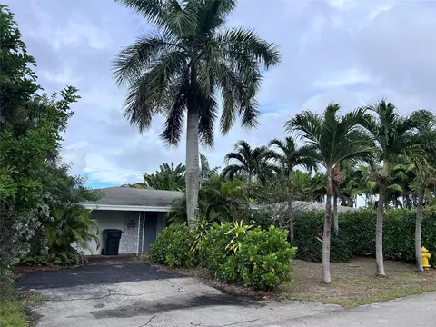 111 NE 47th St, Oakland Park, FL 33334