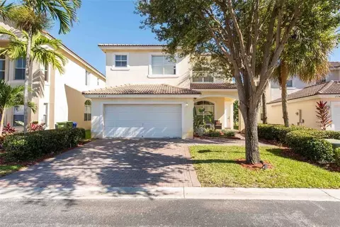 2257 NW 77th Ter, Pembroke Pines, FL 33024