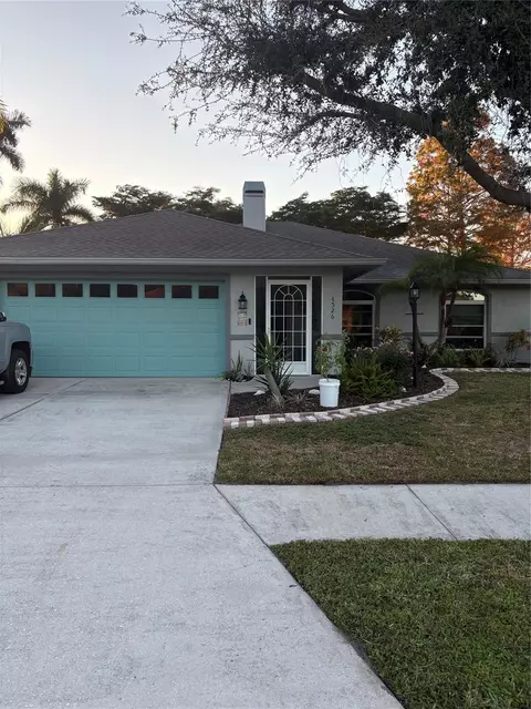 6526 E 68 St, Bradenton, FL 34203