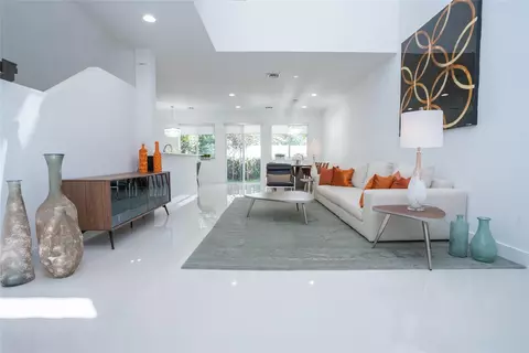 713 SE 1st Ct #713, Pompano Beach, FL 33060