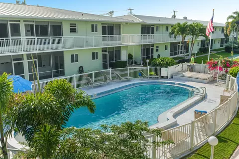 2100 NE 38th St #138, Lighthouse Point, FL 33064