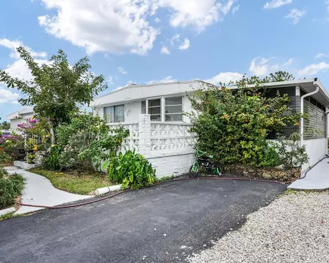 3150 Royal Palm Ct, Fort Lauderdale, FL 33312