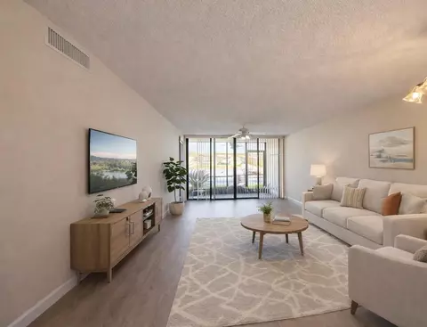 6311 Coral Lake Dr #111, Margate, FL 33063