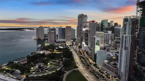 11 NE 6th St #907, Miami, FL 33132