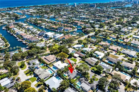 2233 NE 30th Ct, Lighthouse Point, FL 33064