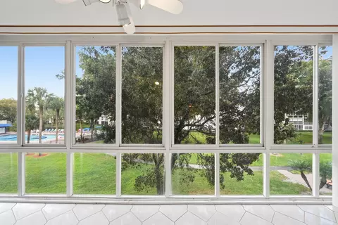 2302 Lucaya Ln #E3, Coconut Creek, FL 33066