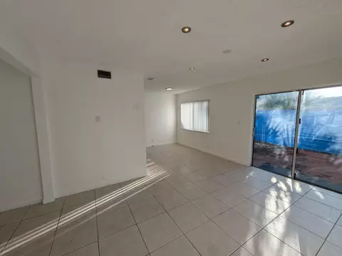 2142 NW 57th Ave #14-A, Fort Lauderdale, FL 33313