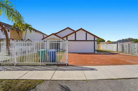 5860 SW 150th Ave, Miami, FL 33193