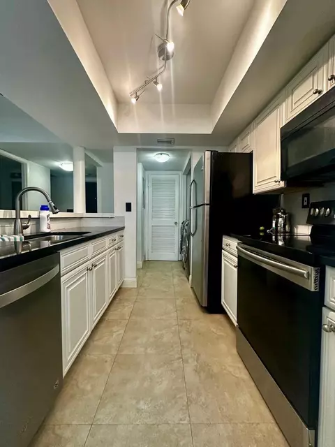 8801 W Sample Rd #4, Coral Springs, FL 33065