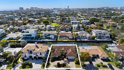 520 Phillips Dr, Boca Raton, FL 33432
