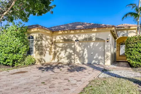 10566 Galleria St, Wellington, FL 33414