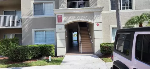 5005 Wiles Rd #106, Coconut Creek, FL 33073