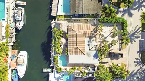 2401 SE 12th St, Pompano Beach, FL 33062
