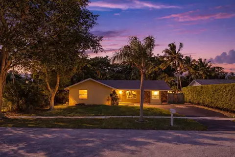 19667 Delaware Cir, Boca Raton, FL 33434