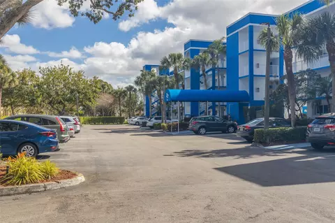 4734 Lucerne Lakes Blvd #306, Lake Worth, FL 33467