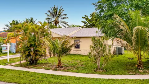 311 SW 79th Ter, North Lauderdale, FL 33068