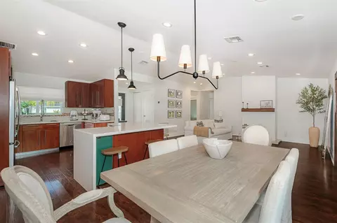 Dining - Undisclosed, Miami, FL 33183 photo 2 of 2