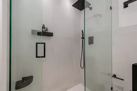 Bath - Undisclosed, Miami, FL 33183 photo 3 of 3