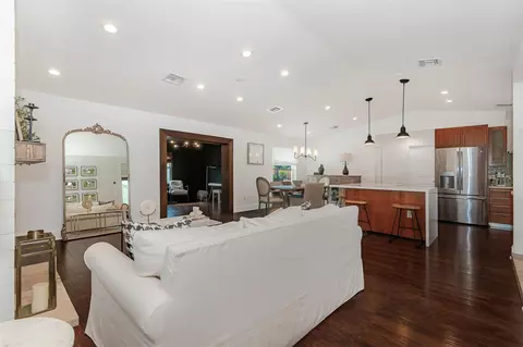 Other - Undisclosed, Miami, FL 33183 photo 2 of 5