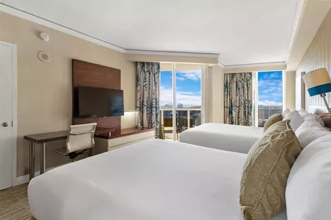 18001 Collins Ave #2615, Sunny Isles Beach, FL 33160