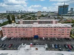 200 NE 12th Ave #6A, Hallandale Beach, FL 33009