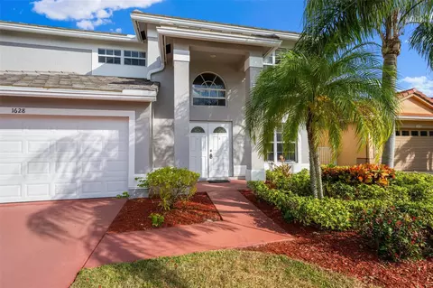 1628 S Club Dr, Wellington, FL 33414