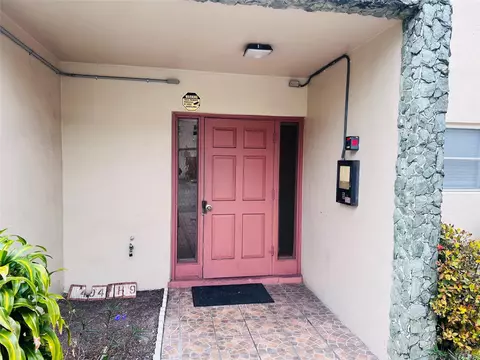 4046 NW 19th St #203, Lauderhill, FL 33313