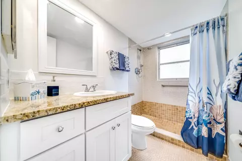2601 S Course Dr #111, Pompano Beach, FL 33069