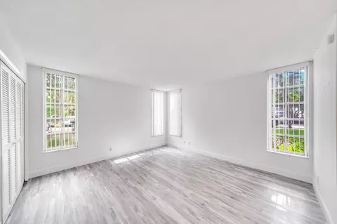 2601 S Course Dr #111, Pompano Beach, FL 33069