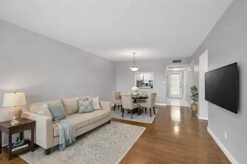 9300 SW 8th St #303, Boca Raton, FL 33428