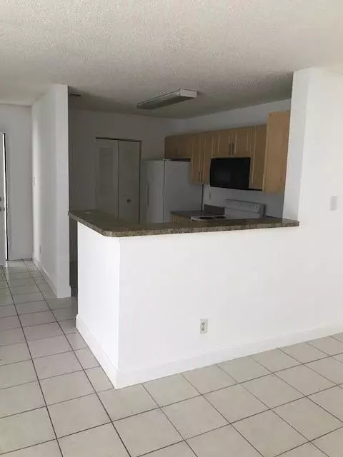 11263 W Atlantic Blvd #105, Coral Springs, FL 33071
