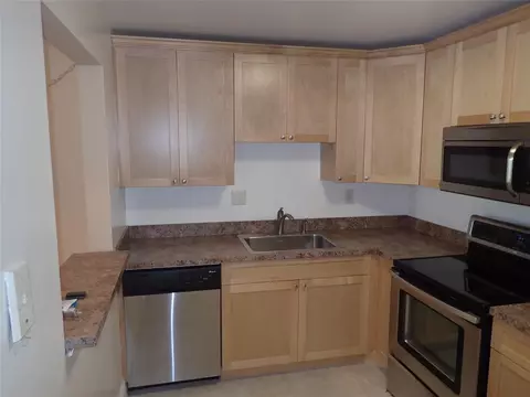 4126 NW 88th Ave #103, Coral Springs, FL 33065