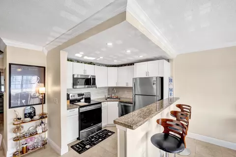 5201 NE 24 #A-203, Fort Lauderdale, FL 33308