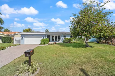 1967 Ocean Mist Dr, Pompano Beach, FL 33062