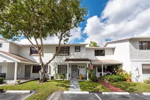 334 NW 103rd Ter #334, Pembroke Pines, FL 33026