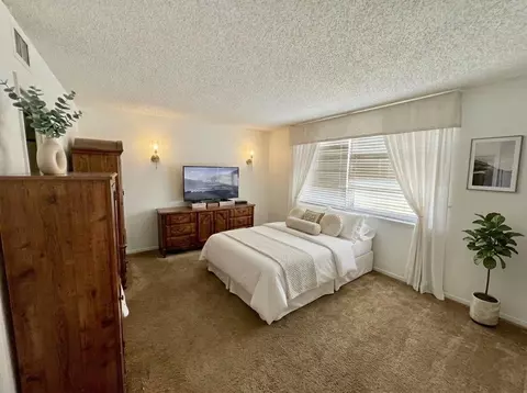 7610 NW 18th St #305, Margate, FL 33063