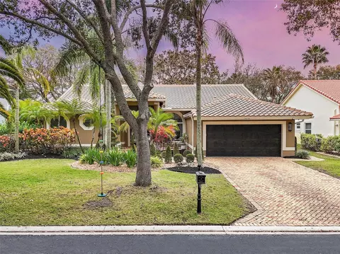 6430 NW 98th Ln, Parkland, FL 33076