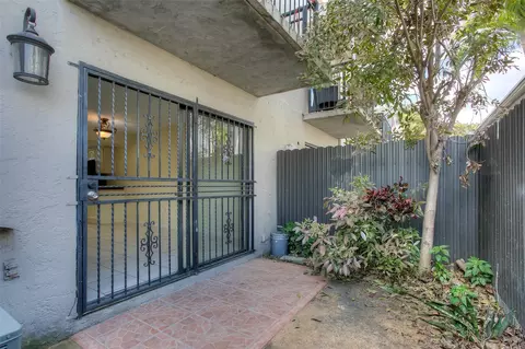 5808 W 26th Ave #211, Hialeah, FL 33016