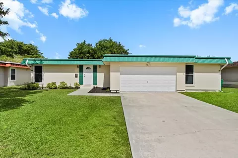 7303 NW 64th St, Tamarac, FL 33321