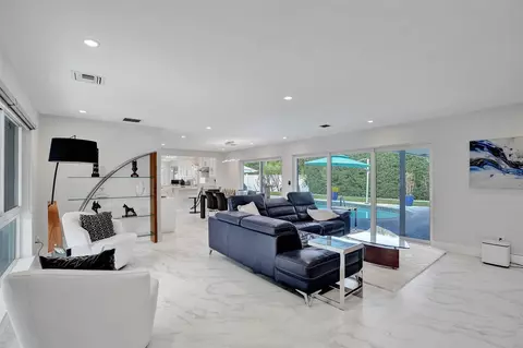 4104 NE 21st Ave, Fort Lauderdale, FL 33308