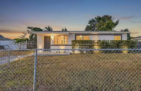 10335 SW 151st Ter, Miami, FL 33176