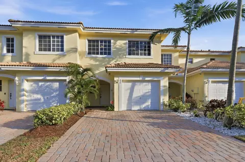 836 Imperial Lake Rd, West Palm Beach, FL 33413
