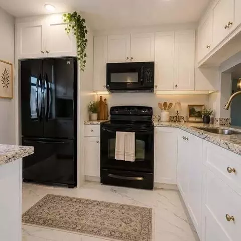 10332 Sunrise Lakes Blvd #310, Sunrise, FL 33322
